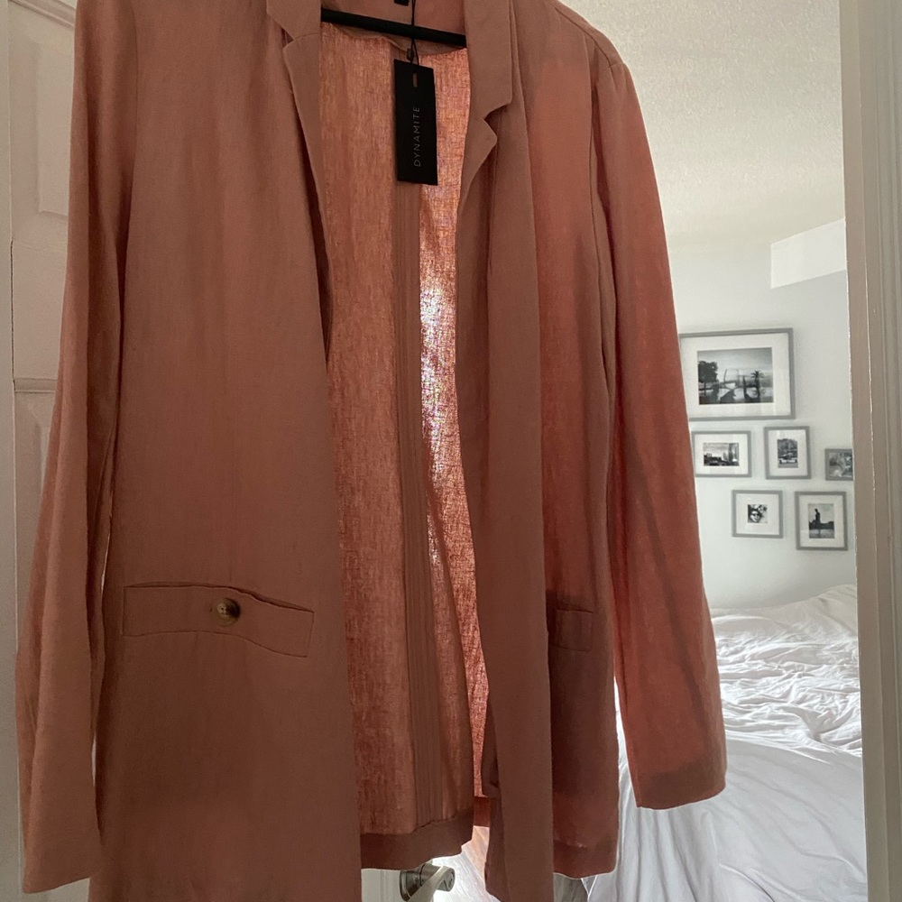 Dynamite Linen Blazer - Picture 4 of 5